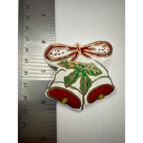 Christmas Bells Brooch Pin With Festive Red Bow & Green Holly Design - Picture 4 of 4